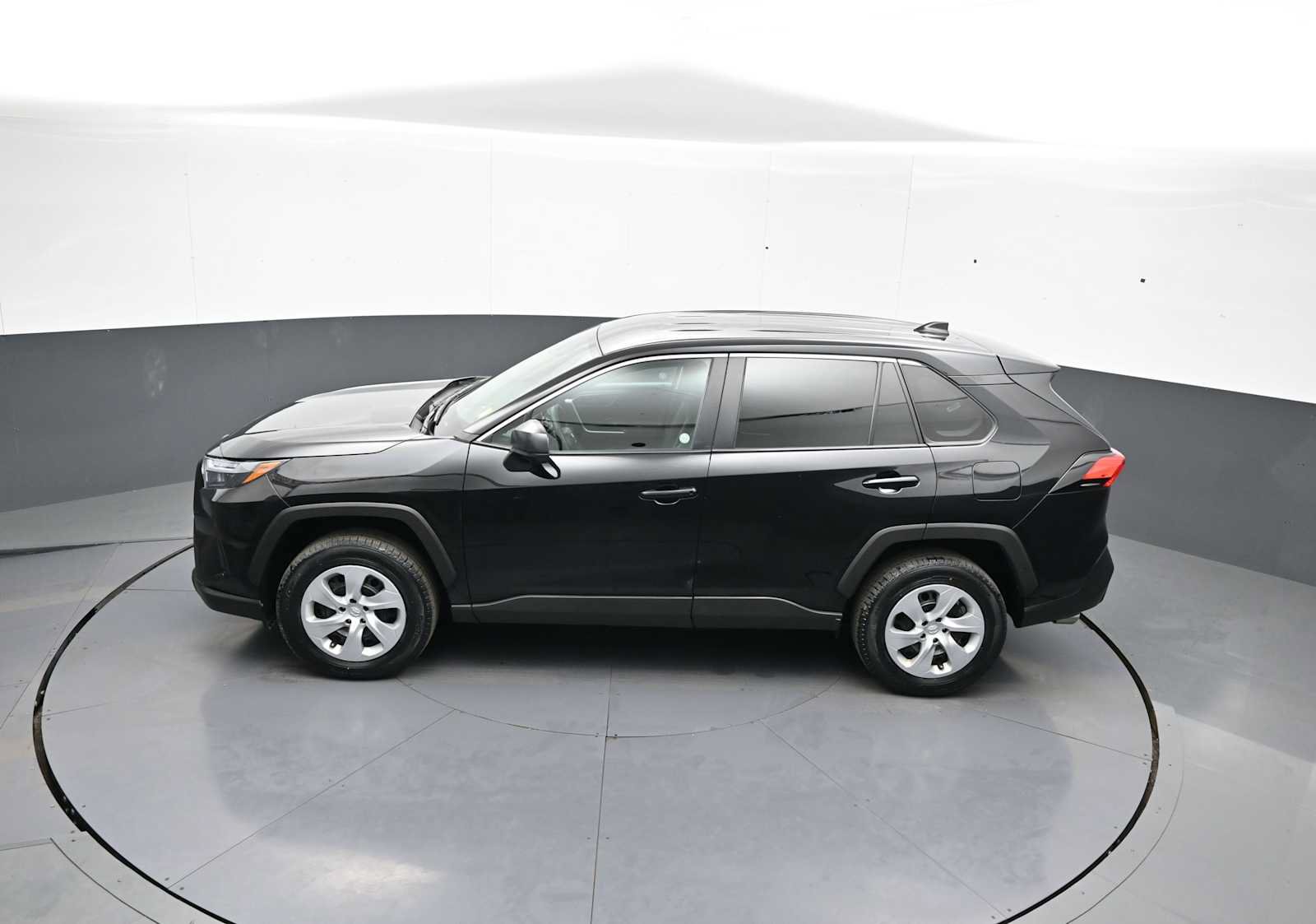 Used 2025 Toyota RAV4 LE FWD image 38