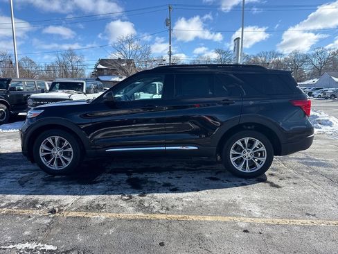 Used 2023 Ford Explorer XLT w/ Equipment Group 202A image 11