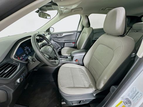 Used 2022 Ford Escape SE w/ SE Sport Appearance Package image 13