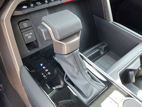 New 2026 Toyota Tundra Limited AWD/4WD image 15