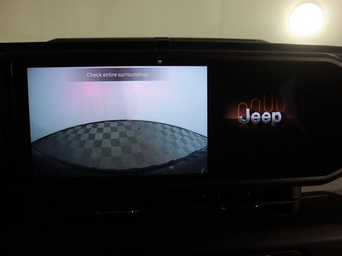 Used 2024 Jeep Wrangler Unlimited image 45