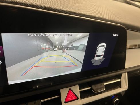 New 2025 Kia Niro EX Touring image 23