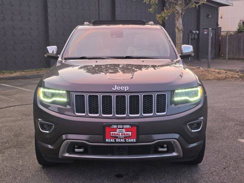 Used 2015 Jeep Grand Cherokee Overland w/ Advanced Technology Group AWD/4WD image 2