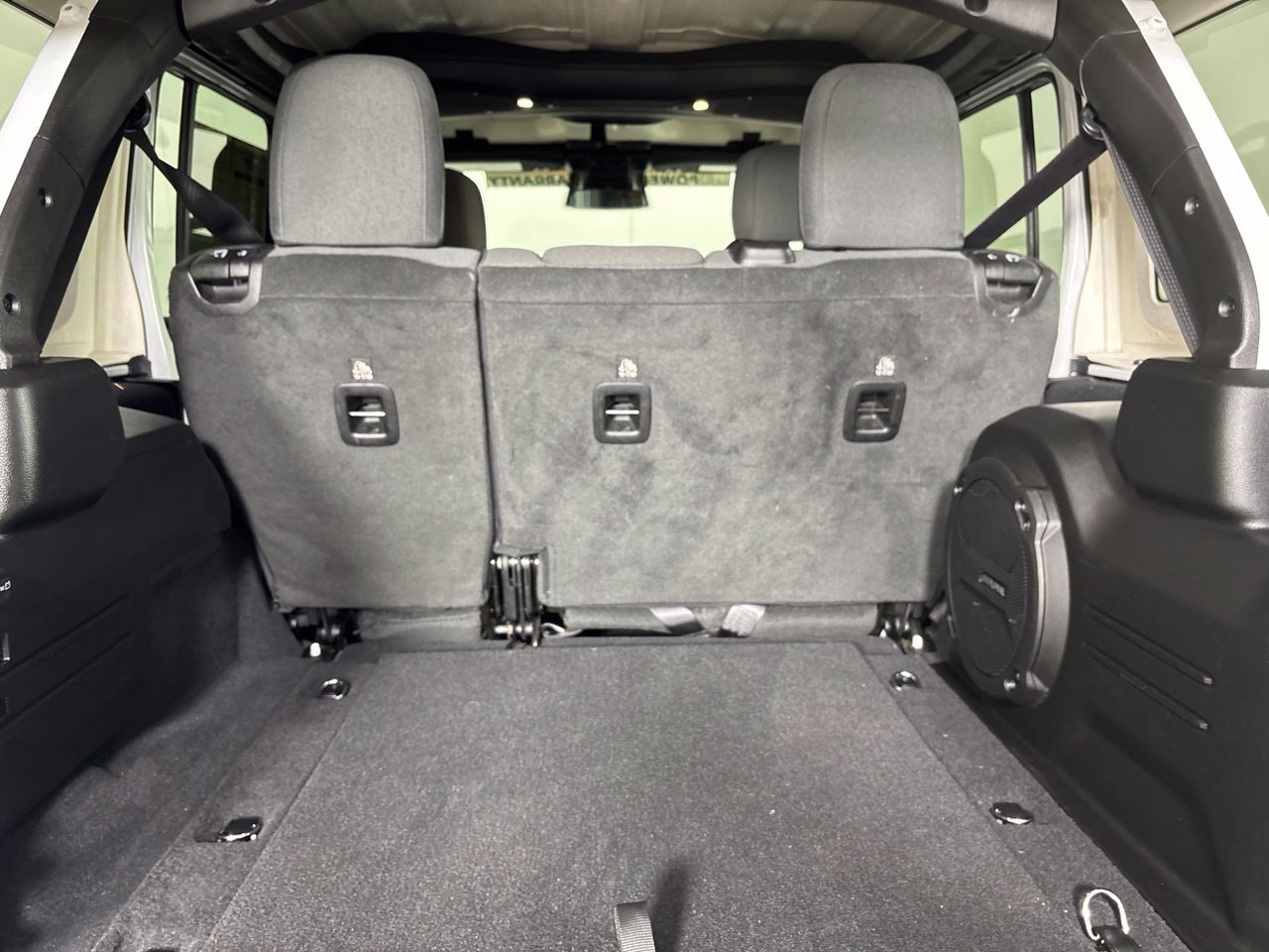 Used 2026 Jeep Wrangler Unlimited Sahara AWD/4WD image 25