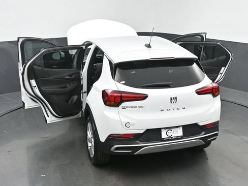 Used 2024 Buick Encore GX Preferred AWD/4WD image 62