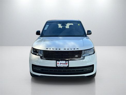 Used 2023 Land Rover Range Rover SE image 2