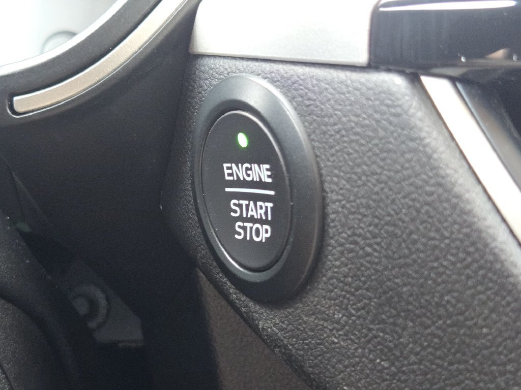 Used 2020 Ford Escape SE FWD image 22