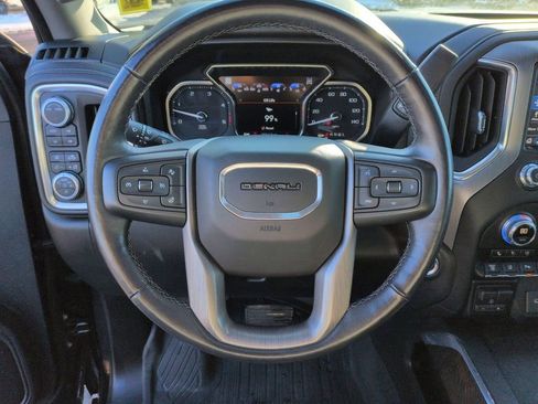 Used 2020 GMC Sierra 2500 Denali w/ Denali Ultimate Package image 18