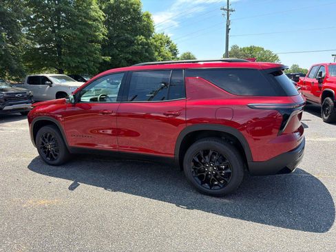 New 2026 Chevrolet Traverse LT w/ Midnight/Sport Edition FWD image 8
