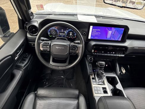 Used 2024 Toyota Land Cruiser image 19