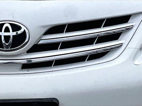 Used 2013 Toyota Corolla LE w/ Premium Pkg image 11