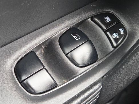 Used 2018 Nissan Rogue Sport SL w/ SL Premium Package image 27