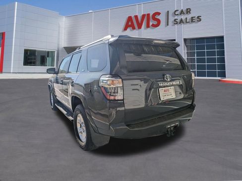 Used 2024 Toyota 4Runner SR5 AWD/4WD image 9
