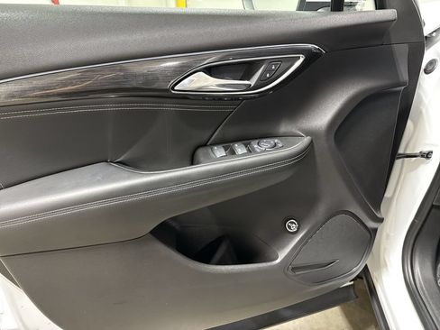 Used 2022 Buick Envision Preferred FWD image 20