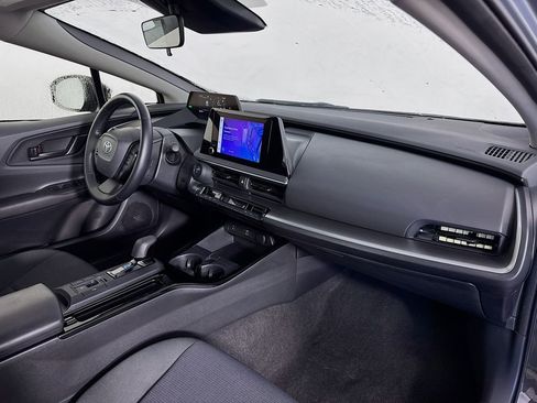 Used 2024 Toyota Prius LE image 34