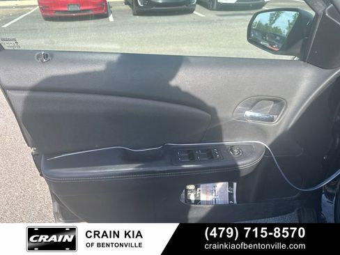 Used 2013 Dodge Avenger SE FWD image 10