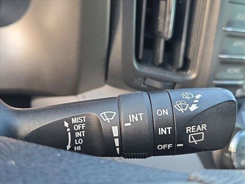 Used 2015 Toyota RAV4 XLE FWD image 16