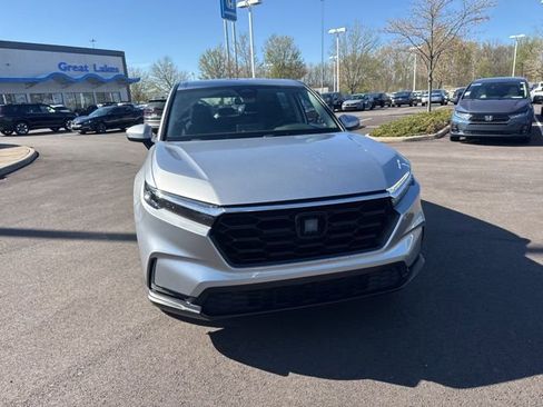 Used 2023 Honda CR-V LX image 3