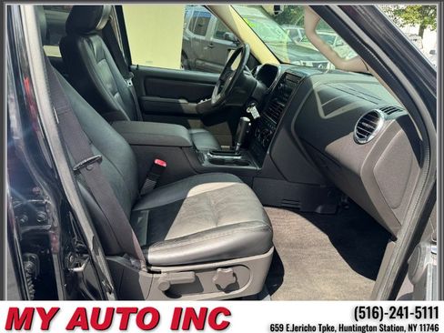 Used 2010 Ford Explorer XLT AWD/4WD image 26