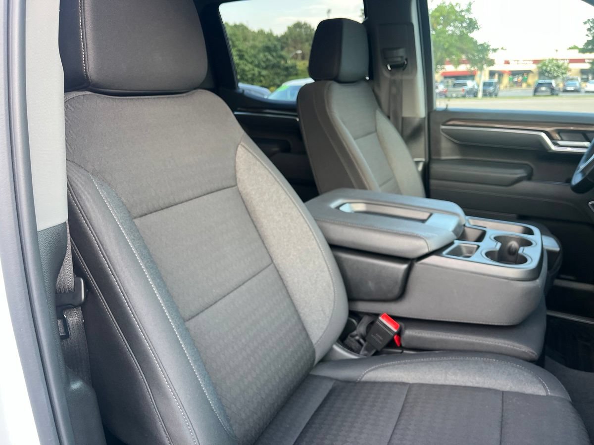 Used 2026 Chevrolet Silverado 1500 RST AWD/4WD image 45