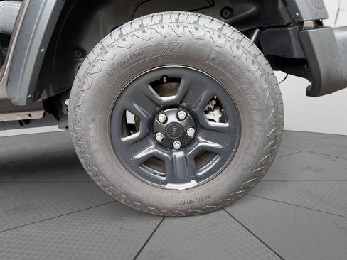 Used 2025 Jeep Wrangler Unlimited Sport AWD/4WD image 5