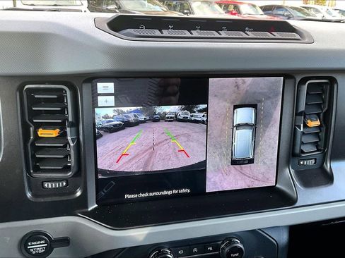 Used 2021 Ford Bronco Badlands image 14