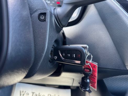 Used 2024 Toyota Corolla LE FWD image 5