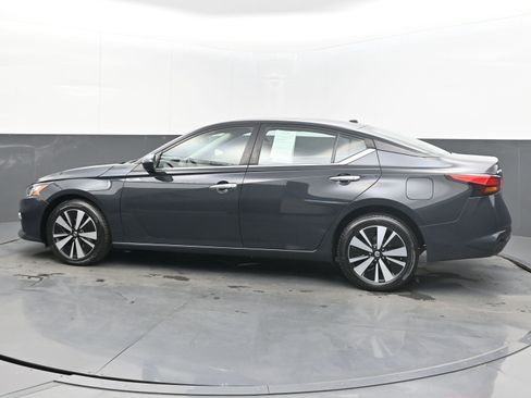 Used 2021 Nissan Altima 2.5 SV image 5