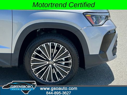 Used 2025 Volkswagen Taos SE FWD image 44
