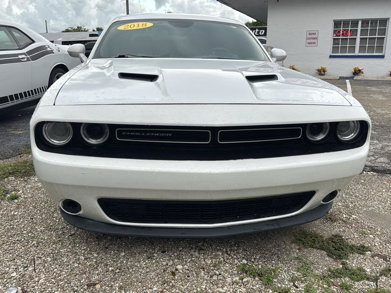Used 2018 Dodge Challenger SXT RWD image 3