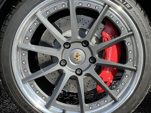 Used 2013 Porsche 911 Carrera 4S image 13