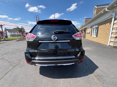 Used 2016 Nissan Rogue SL w/ SL Premium Package FWD image 4