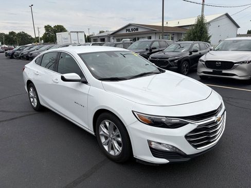 Used 2024 Chevrolet Malibu LT FWD image 2