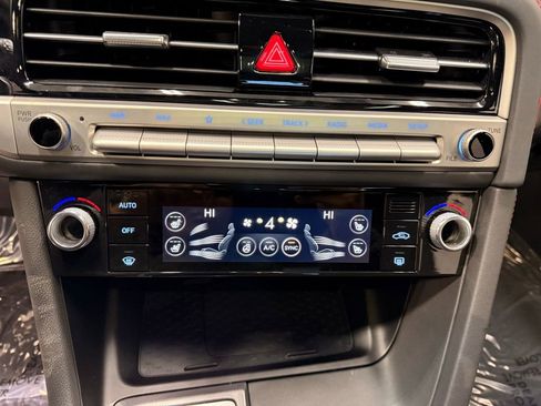 Used 2025 Genesis G70 3.3T Advanced image 18