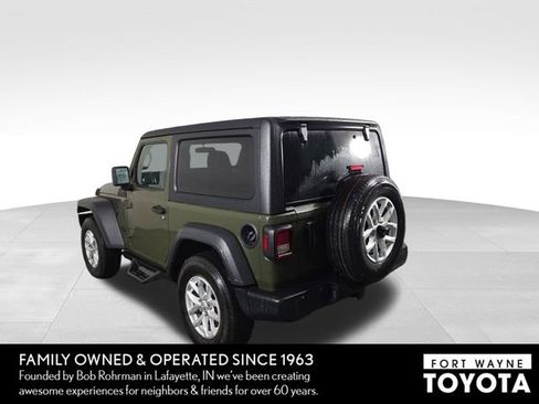 Used 2023 Jeep Wrangler Sport S image 9