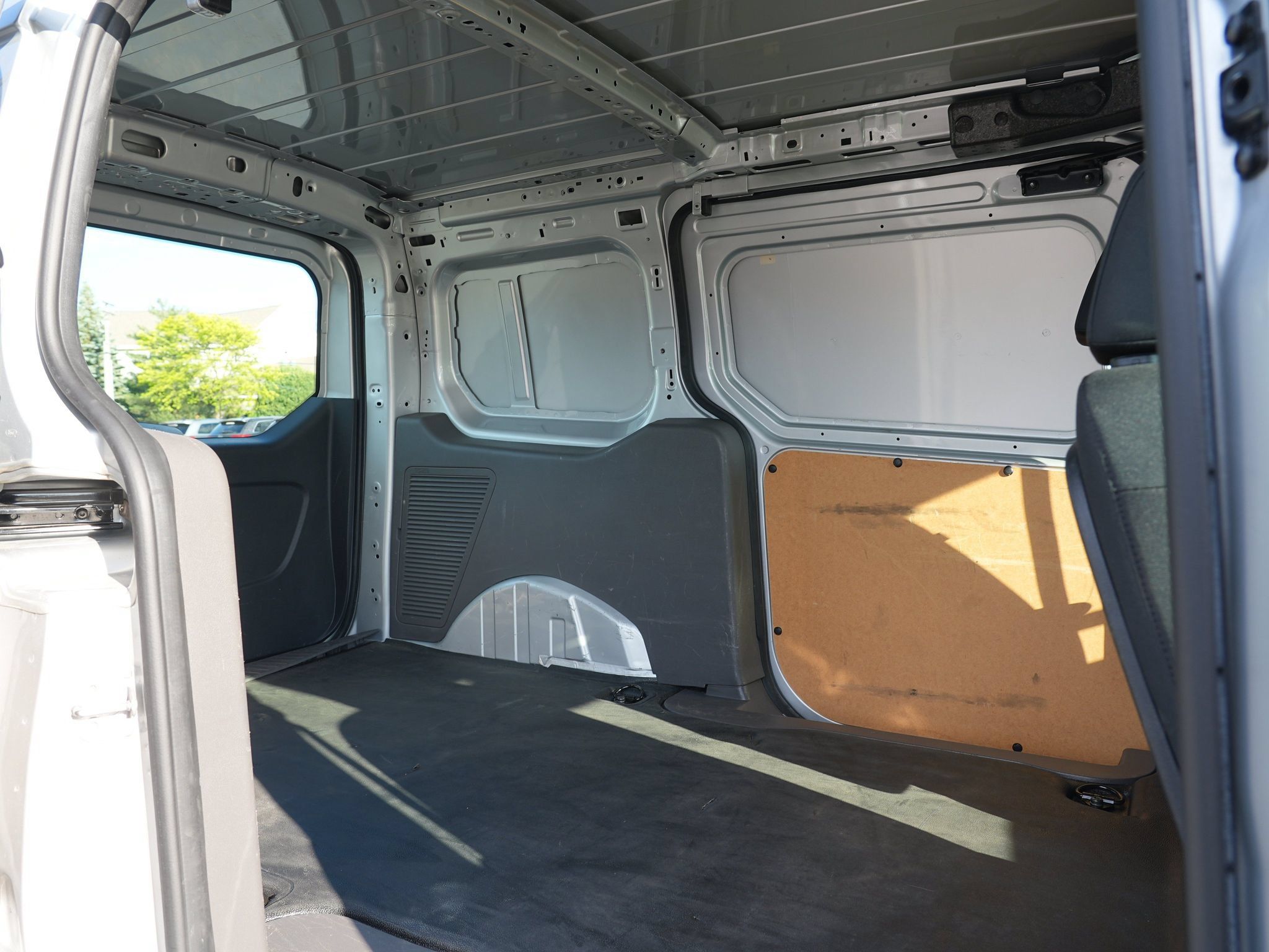 Used 2021 Ford Transit Connect XL FWD image 28