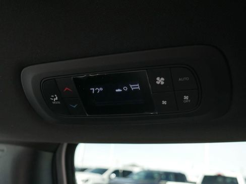 New 2026 Chrysler Pacifica Select FWD image 26