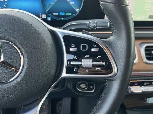 Used 2022 Mercedes-Benz GLS 450 4MATIC image 18