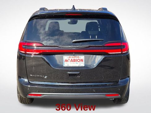 New 2026 Chrysler Pacifica Select w/ S Appearance Package FWD image 18