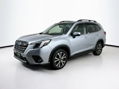 Used 2024 Subaru Forester Limited AWD/4WD image 3