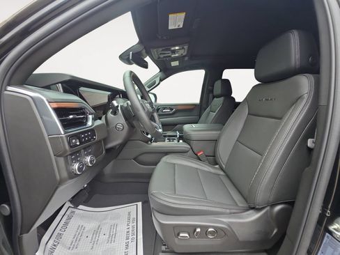 Certified 2025 GMC Yukon XL Denali w/ Sun & Power Step Package AWD/4WD image 11