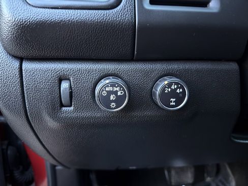 Used 2016 Chevrolet Colorado LT w/ LT Convenience Package image 37