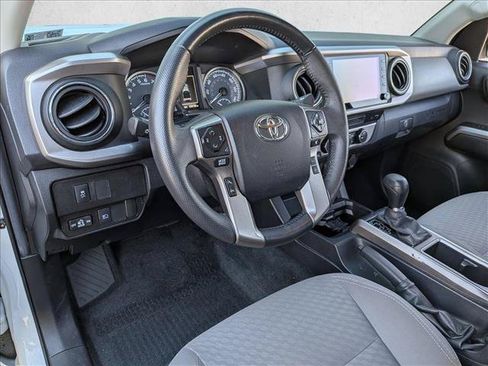 Used 2022 Toyota Tacoma SR5 RWD image 10