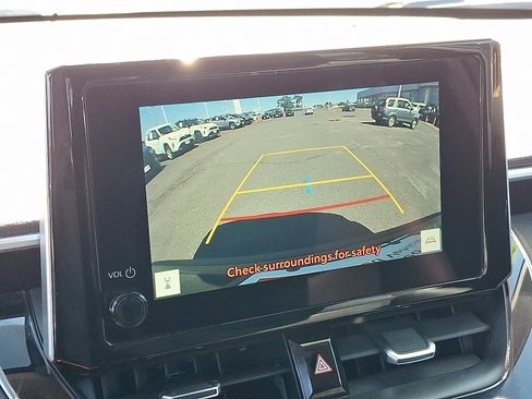 Used 2024 Toyota Corolla Cross XLE w/ Convenience Package AWD/4WD image 19