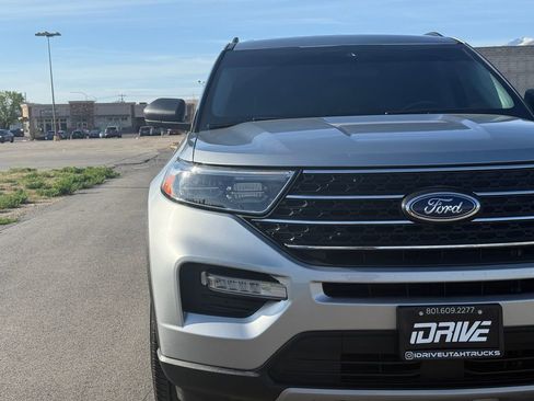 Used 2024 Ford Explorer XLT w/ Equipment Group 202A AWD/4WD image 6
