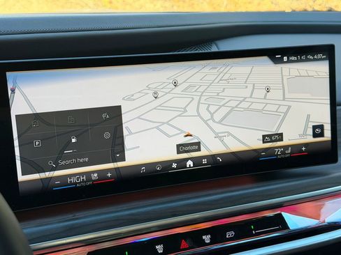 Used 2023 BMW 760i xDrive image 20