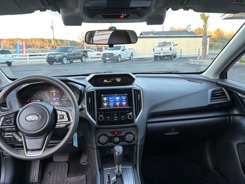 Used 2021 Subaru Impreza 2.0i Premium image 11