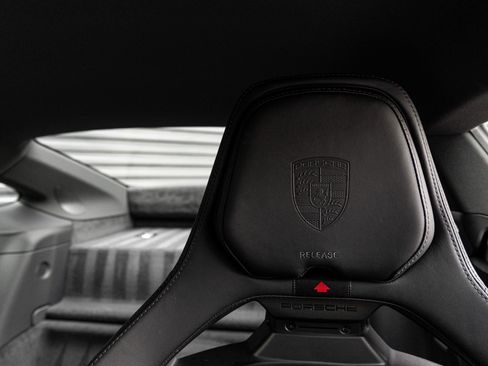 Used 2026 Porsche 911 GT3 RWD image 19