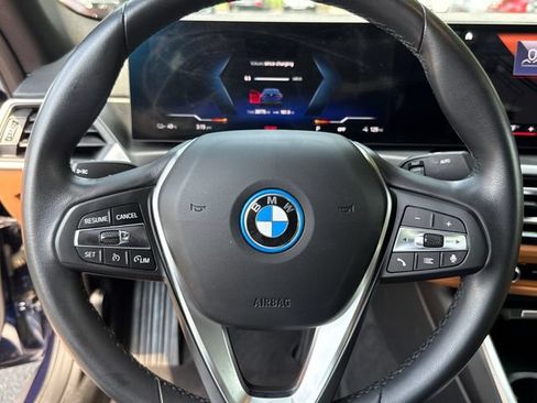 Used 2023 BMW i4 eDrive40 RWD image 12