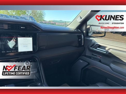 Used 2022 GMC Sierra 1500 AT4 w/ AT4 Preferred Package AWD/4WD image 45